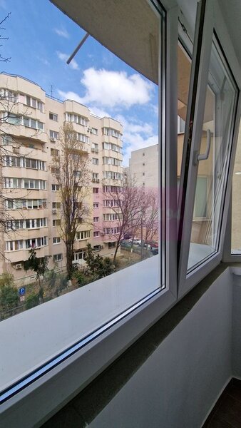 Apartament 3 camere Nerva Traian.
