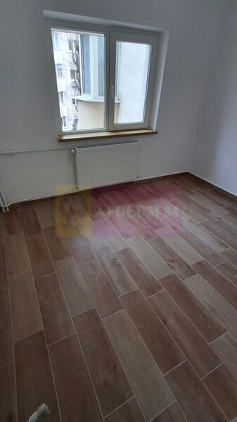 Apartament 3 camere Nerva Traian.